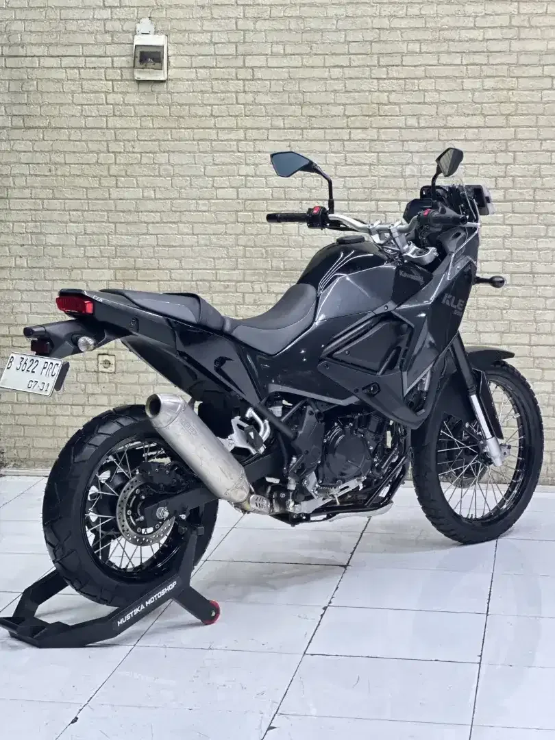 SIAP TOURING‼️ Kawasaki New KLE 500 2026 Gres Likenew Mustika Motoshop - Image 3 of 10
