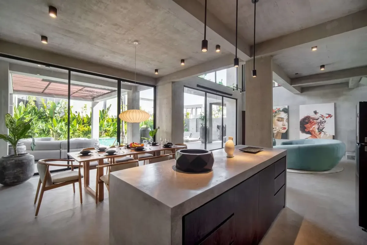 Villa Kayana — Fully Furnished 4-Bedroom Villa with Art Collection, Ungasan (Uluwatu) - Image 7 of 10
