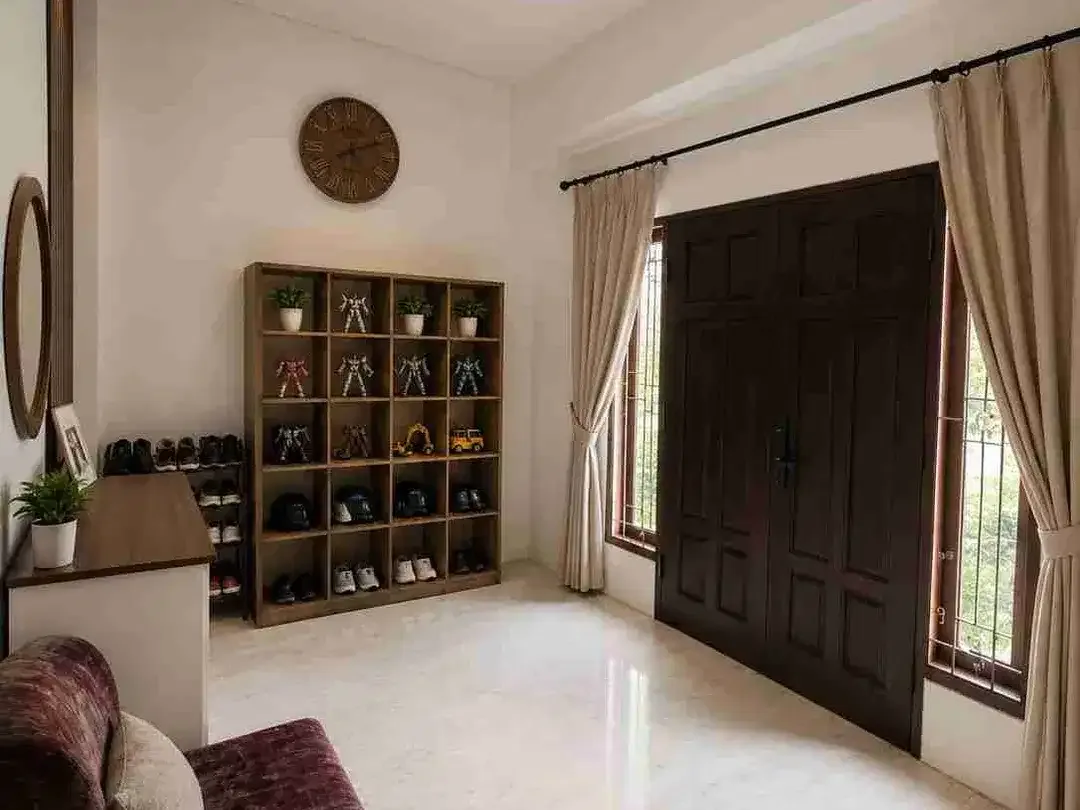 RUMAH MODERN & LUXURY DALAM KOMPLEK SANUR - Image 4 of 10