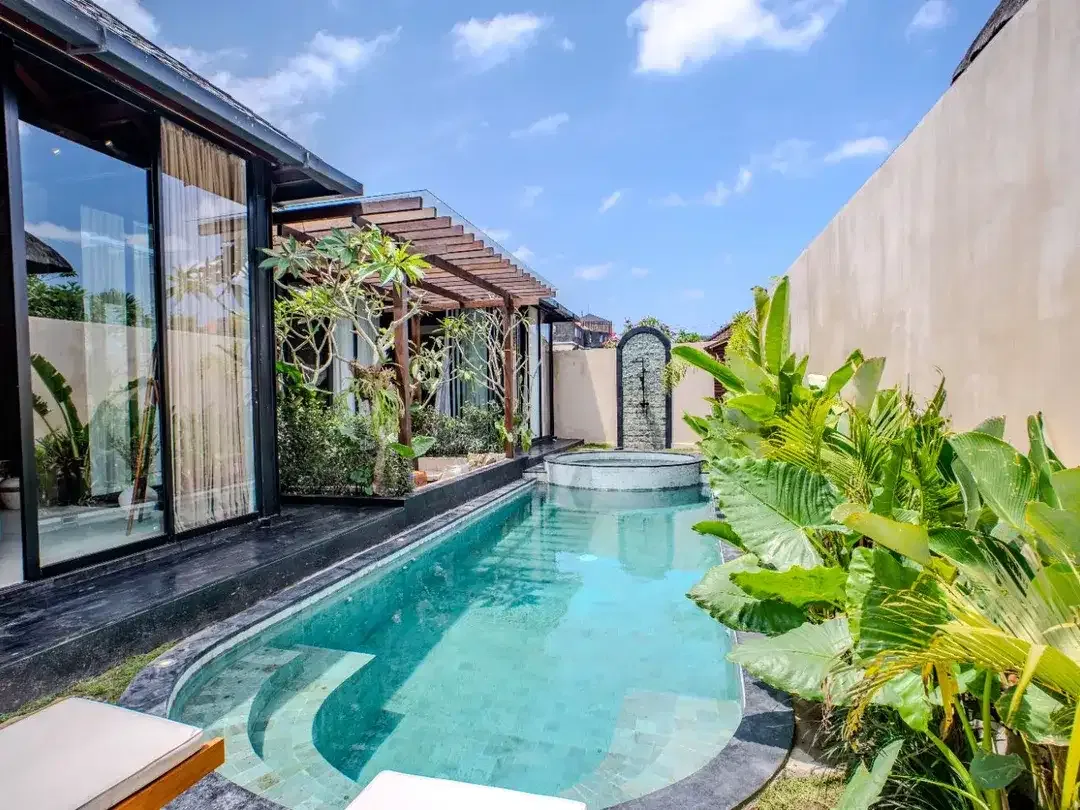 Vila siap huni dengan 2 kamar tidur di kawasan Babakan — Batu Bolong, Canggu! - Image 8 of 10