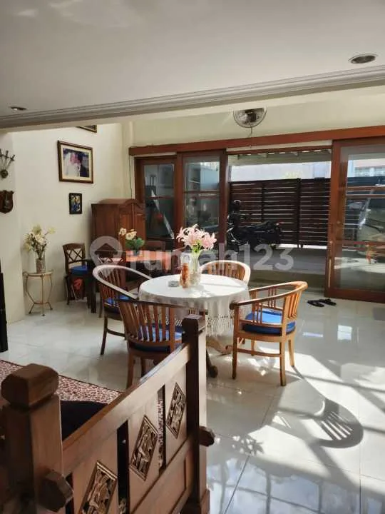 Dijual Murah Rumah Full Furnished 4 Lantai Lt 215m2 Selangkah Ke Sunset Road Di Seminyak Bali Bisa Kpr - Image 2 of 4