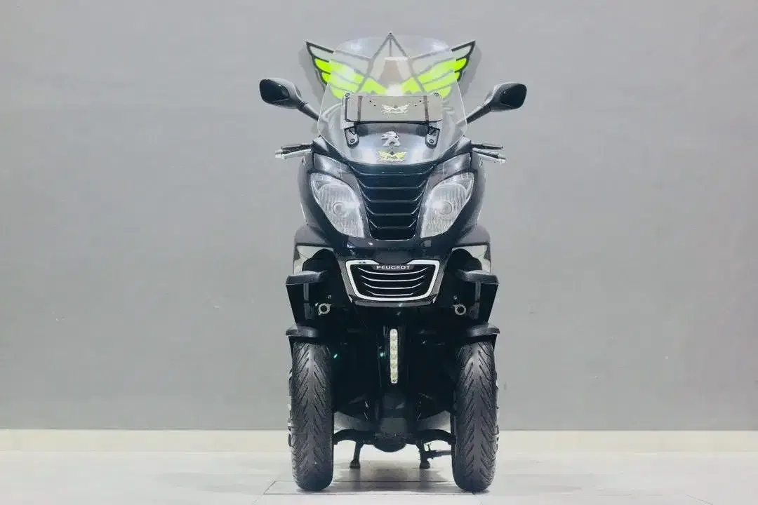 Peugeout Metropolis 400i, Tmax, ADV 750, Piaggio MP3 - Image 6 of 6