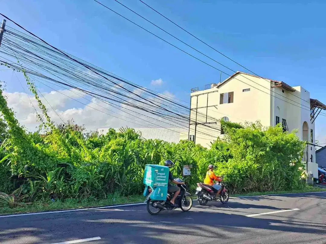 TANAH SEWA JALAN UTAMA TUMBAKBAYUH PERERENAN COCOK UNTUK USAHA RESTO ATAU USAHA LAIN - Image 2 of 6