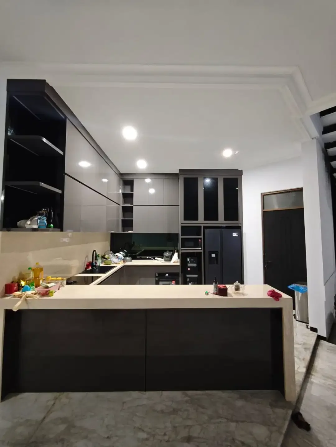 FOR SALE RUMAH MEWAH 3LT FURNISHED KAWASAN STARTEGIS DENPASAR - Image 4 of 10