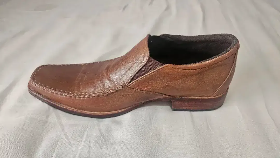 Dijual sepatu kulit asli warna coklat - Image 3 of 4