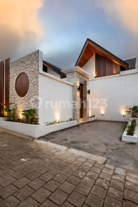 Freehold 2 BR Villa 133M2 - Buduk Near Canggu - Image 3 of 4