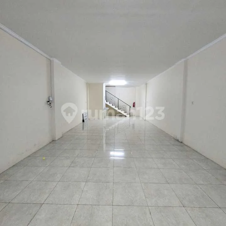 Strategic 3-Storey Commercial Shophouse In Jimbaran, Bali - Image 4 of 4