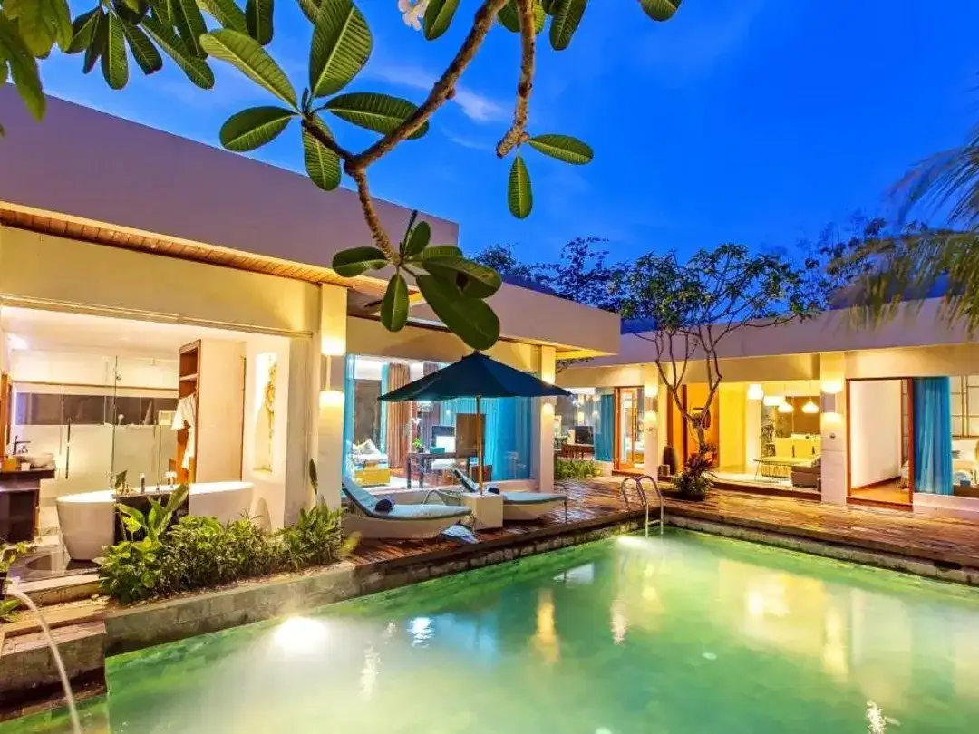 Dijual Hotel dan Villa Luxury di Jimbaran fasilitas bintang lima dan merupakan investasi yang sangat menjanjikan - Image 3 of 10