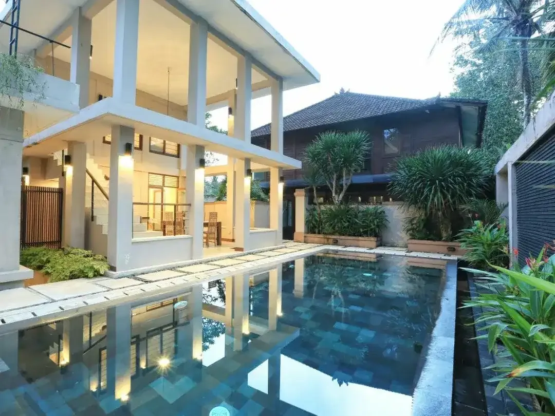 Kompleks Villa Asri & Strategis di Kedewatan, Ubud - Image 1 of 7