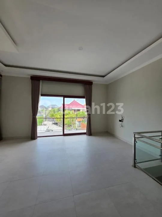 Dikontrakan Villa Baru With Pool Dekat ke Pantai Sanur - Image 4 of 4
