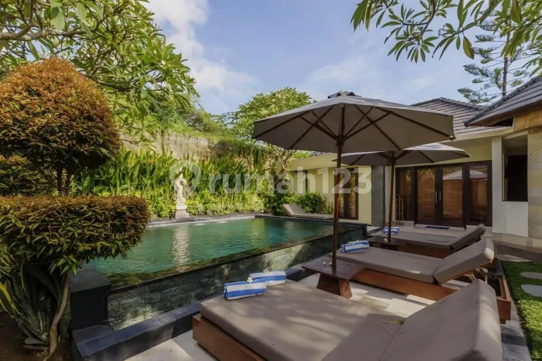 Villa Full Furnished Pool 2 Lantai Strtaegis di Seminyak - Image 4 of 4