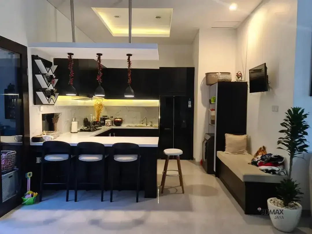 Rumah Hook 4 Kamar Tidur Dijual di Taman Griya Jimbaran Area - Image 6 of 10