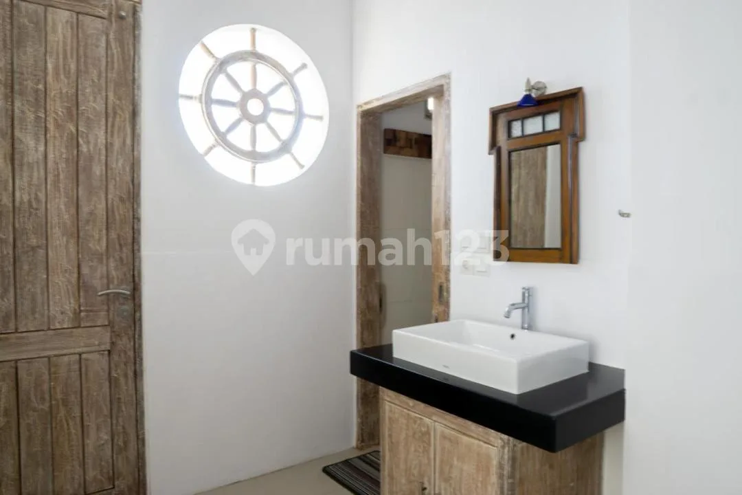 Dijual Apartement 4 Lantai Lokasi Bidadari Seminyak Bali - Image 2 of 4