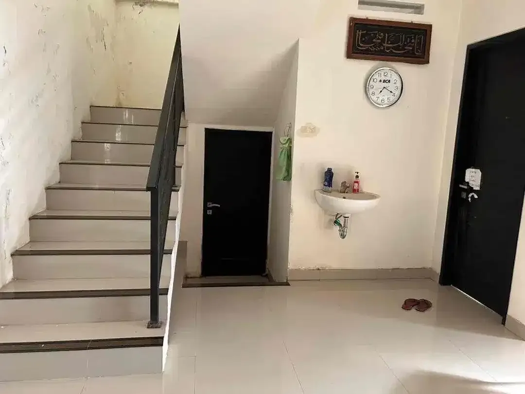 Di jual rumah lantai 3
Lokasi di Jln Tukad Batanghari PANJER- Renon - Image 8 of 10