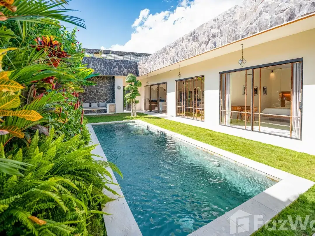 3 Bedroom Villa for sale in Kerobokan, Bali - Image 2 of 10
