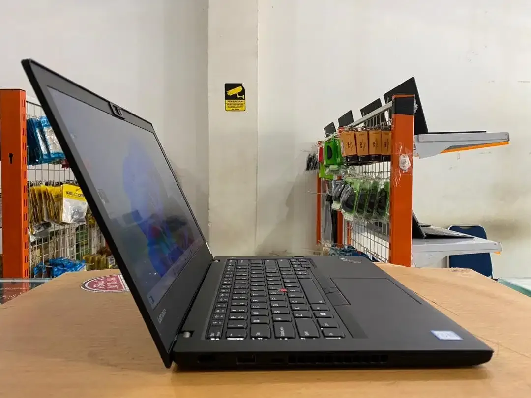 Lenovo ThinkPad T470 Core i7Gen7 Ram 16GB SSD 256GB Slim Mulus - Image 3 of 10