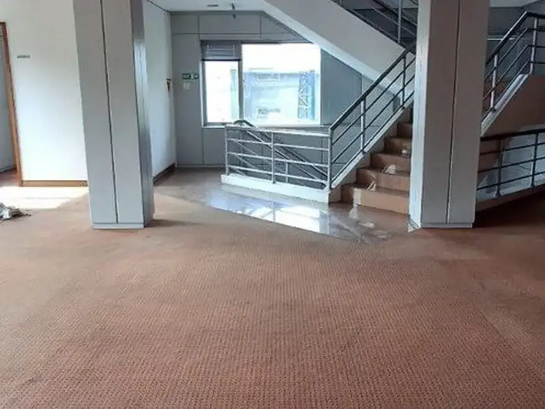 Gedung Kantor Ex Bank Disewakan, di Pusat Niaga Denpasar Barat Area - Image 4 of 5