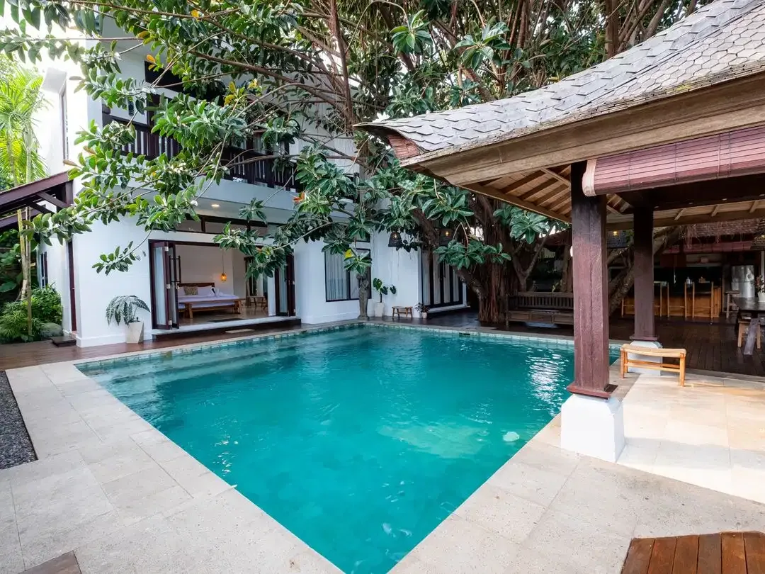 Modern Tropis Villa di Pantai Berawa Canggu - Image 1 of 10