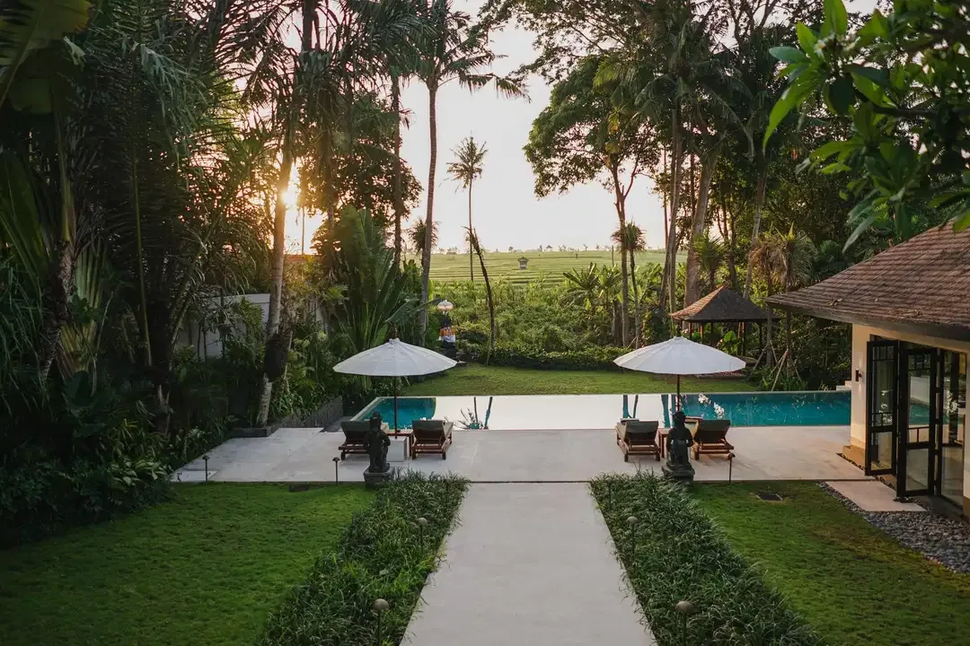 Villa Luxury View Sawah Tiying Tutul Pererenan Canggu Badung - Image 1 of 10