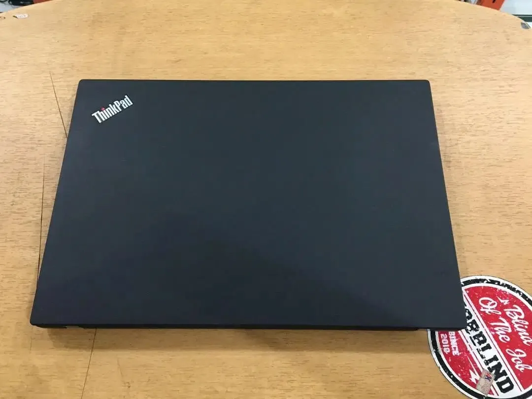 Laptop Lenovo ThinkPad T490 Core i5Gen8 Ram 16GB SSD 256GB Slim Mulus - Image 7 of 10