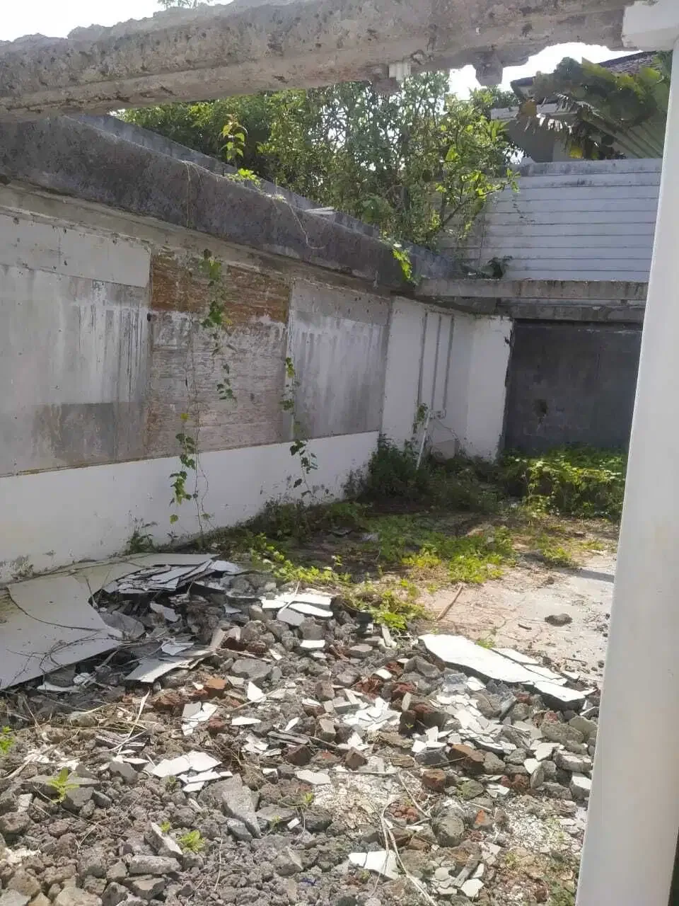 DIJUAL TANAH MURAH  DI JALAN RAYA BATUBELIG SEMINYAK KUTA - Image 4 of 6