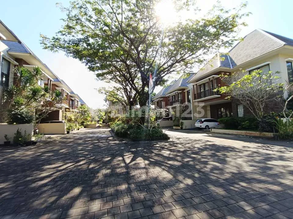 Rumah Modern di Newland Jimbaran, Public Pool, Security 24 Jam - Image 1 of 4