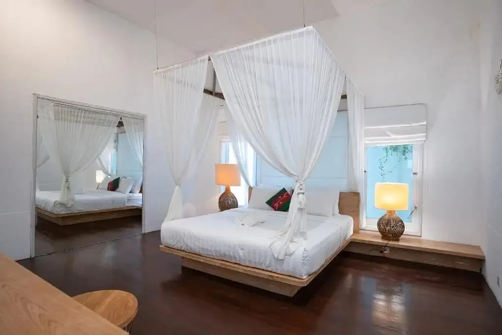 Villa 4 Kamar Tidur Lokasi di dekat Pantai Berawa Canggu - Image 8 of 10