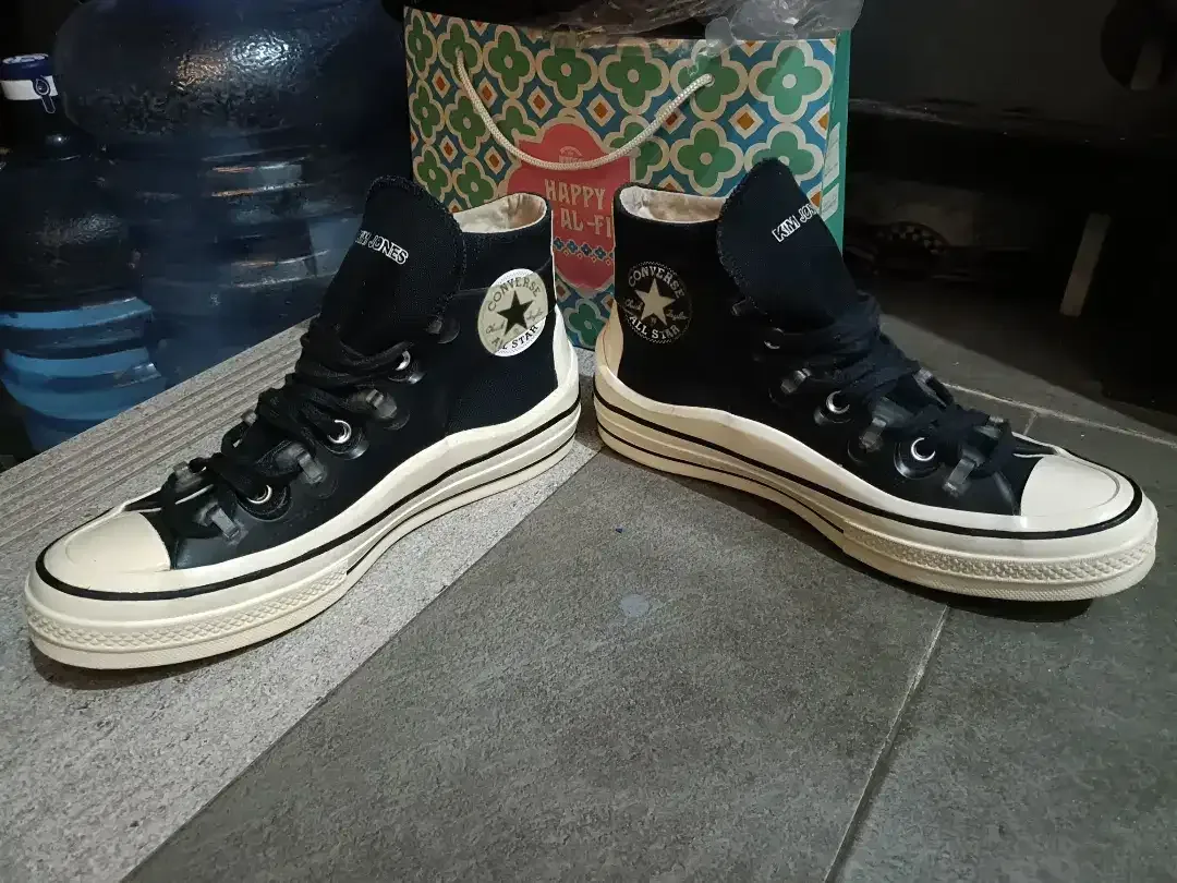 Sepatu converse utility x kim jhon 42 - Image 1 of 4