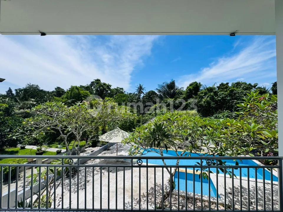 Disewakan Rumah dengan Kolam Renang Area Denpasar Utara - Image 1 of 4