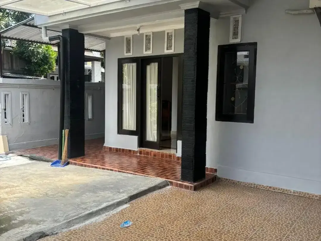 Dijual rumah lantai 2 lokasi Uma sari padonan dekat canggu - Image 2 of 6