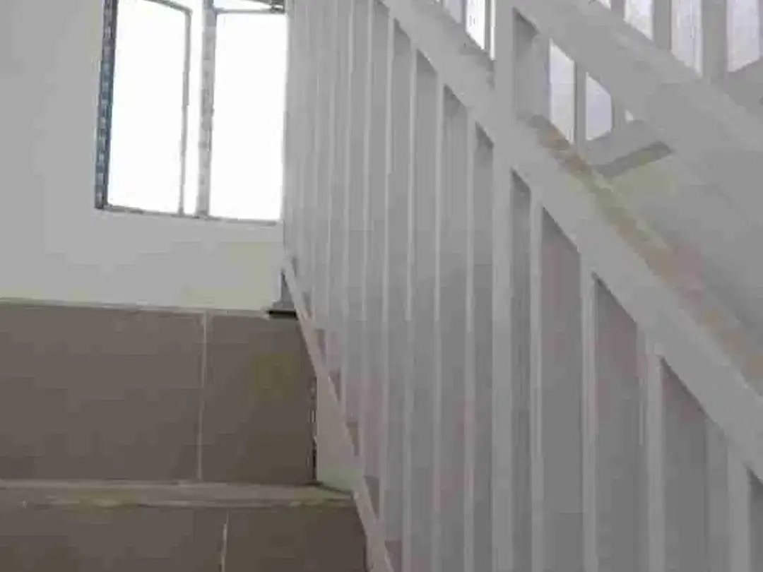 Rumah Modern Minimalis Siap Huni di Kebo Iwa Utara - Image 6 of 7