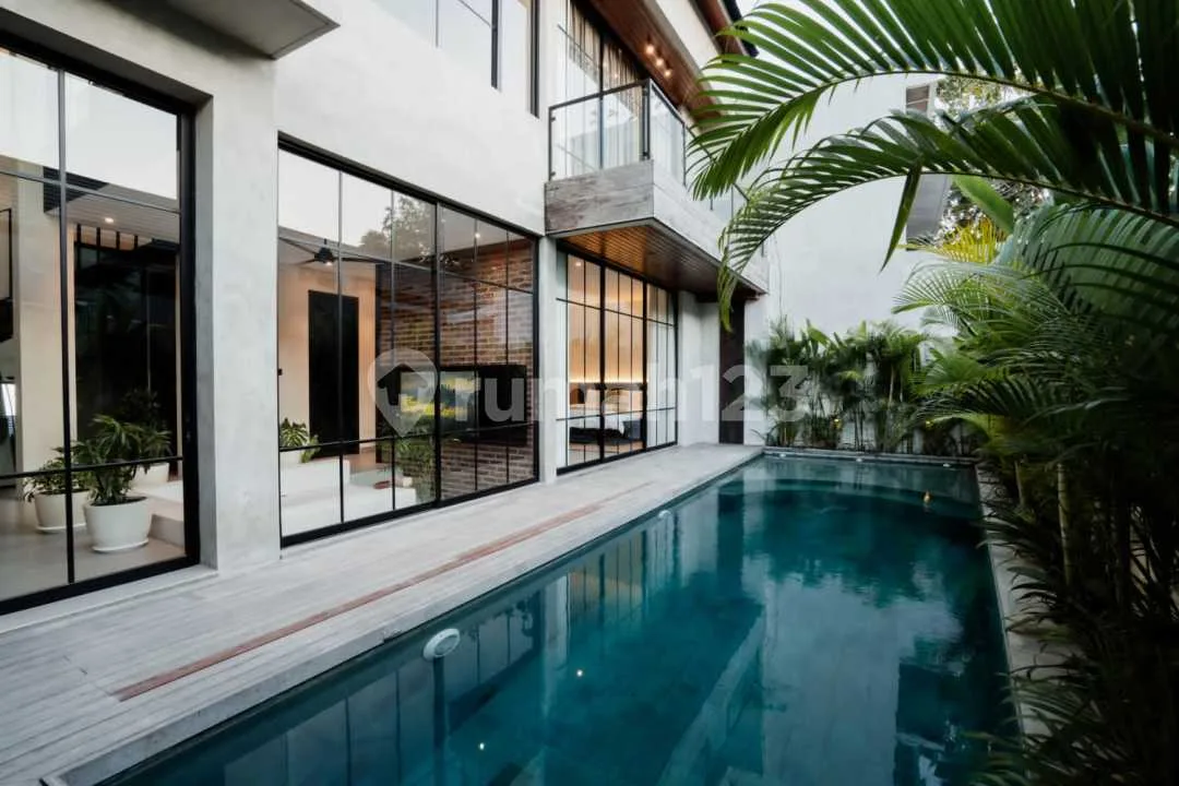 Modern Villa Suluban Pecatu 2 BR Luas 214MÂ² - Image 1 of 4