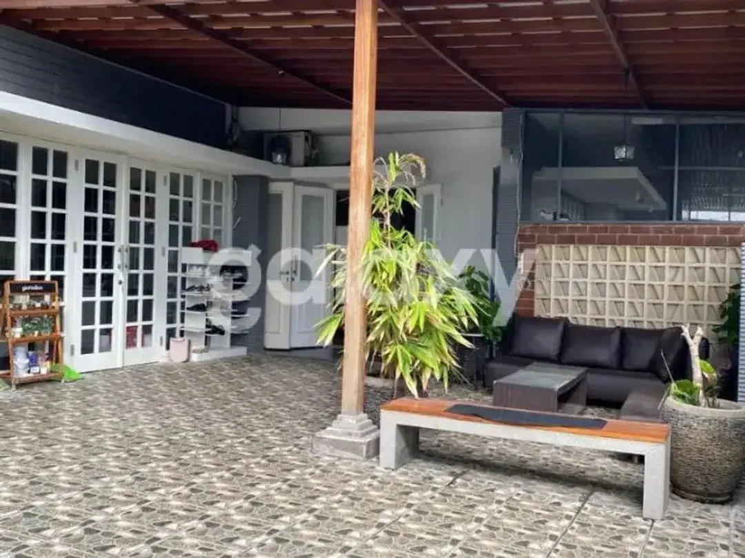 RUMAH BAGUS 2 LANTAI PADANG UDAYANA PADANGSAMBIAN DENPASAR, BALI - Image 3 of 10