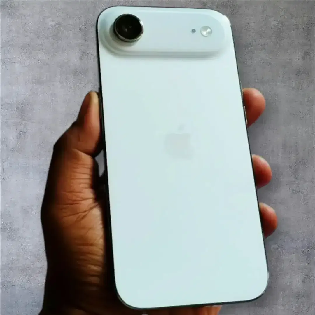 Iphone Air 256 GB ibox Garansi On
Istimewa - Image 1 of 3