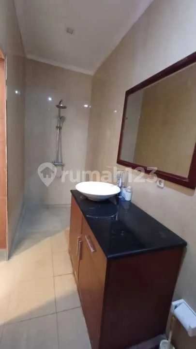 Villa For Rent Full Furnish Area Pantai Brawa, Canggu Dkt Raya Padonan - Image 4 of 4