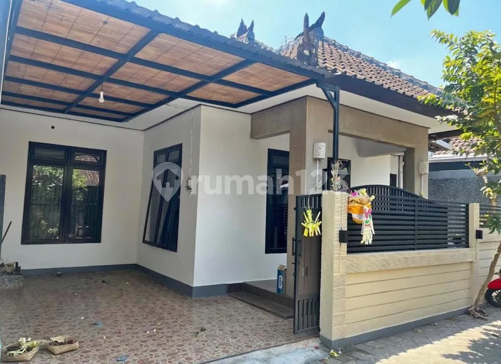 Minimalist House In Canggu Only 5 Minutes To The Beach - Image 1 of 4