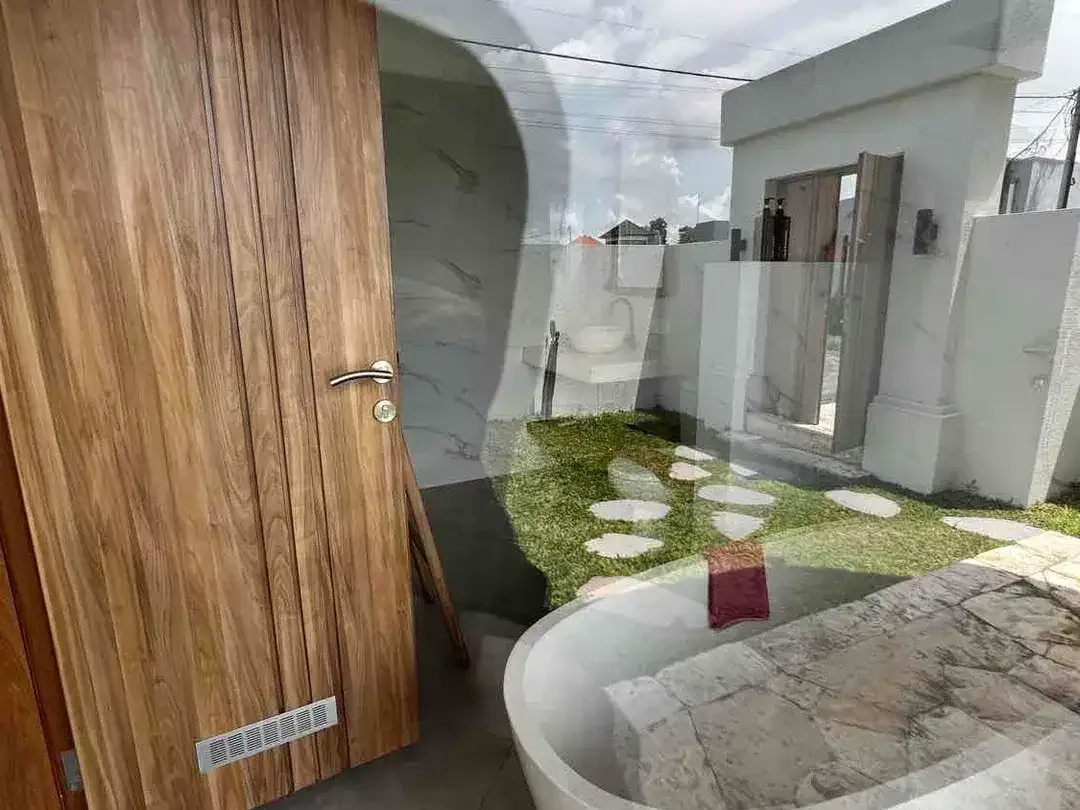 Disewakan villa 2 Kamar Lokasi Strategis Di Area Seminyak - Image 2 of 10
