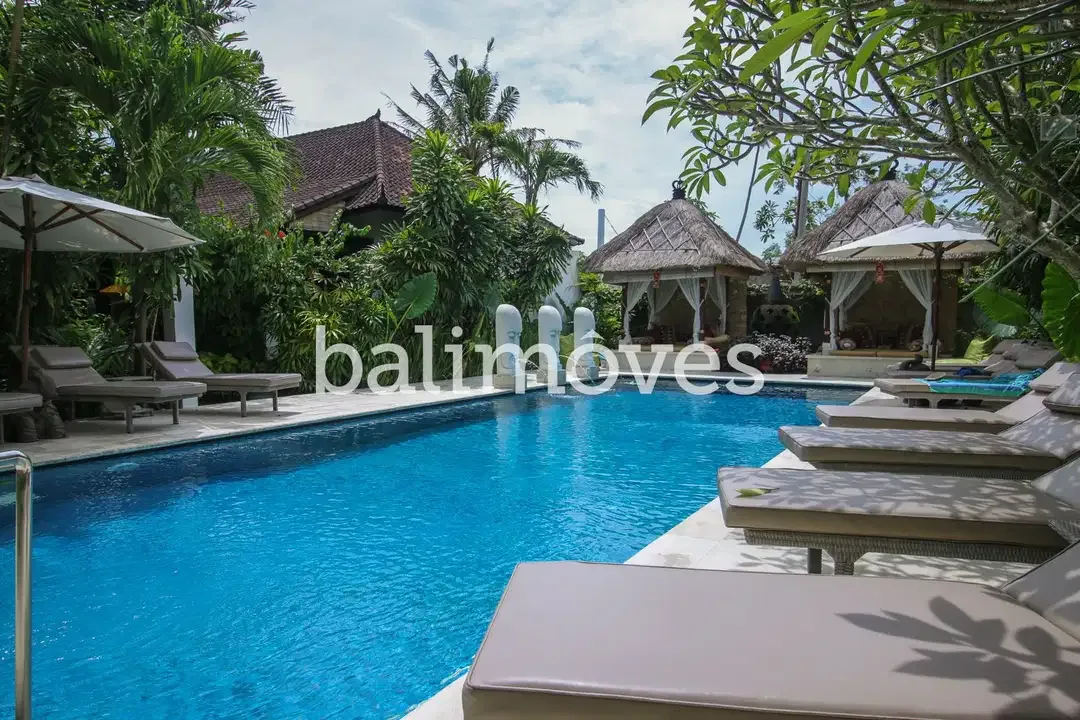 Dijual Homestay Mewah Lima Kamar Tidur di Tepi Pantai Sanur - Image 7 of 10
