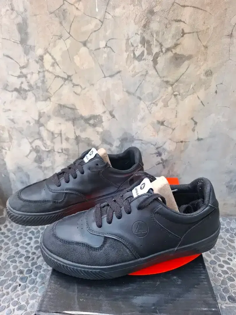 Sepatu Pria Airwalk Corliss Mono Black Bekas Original Size 40 - Image 2 of 4