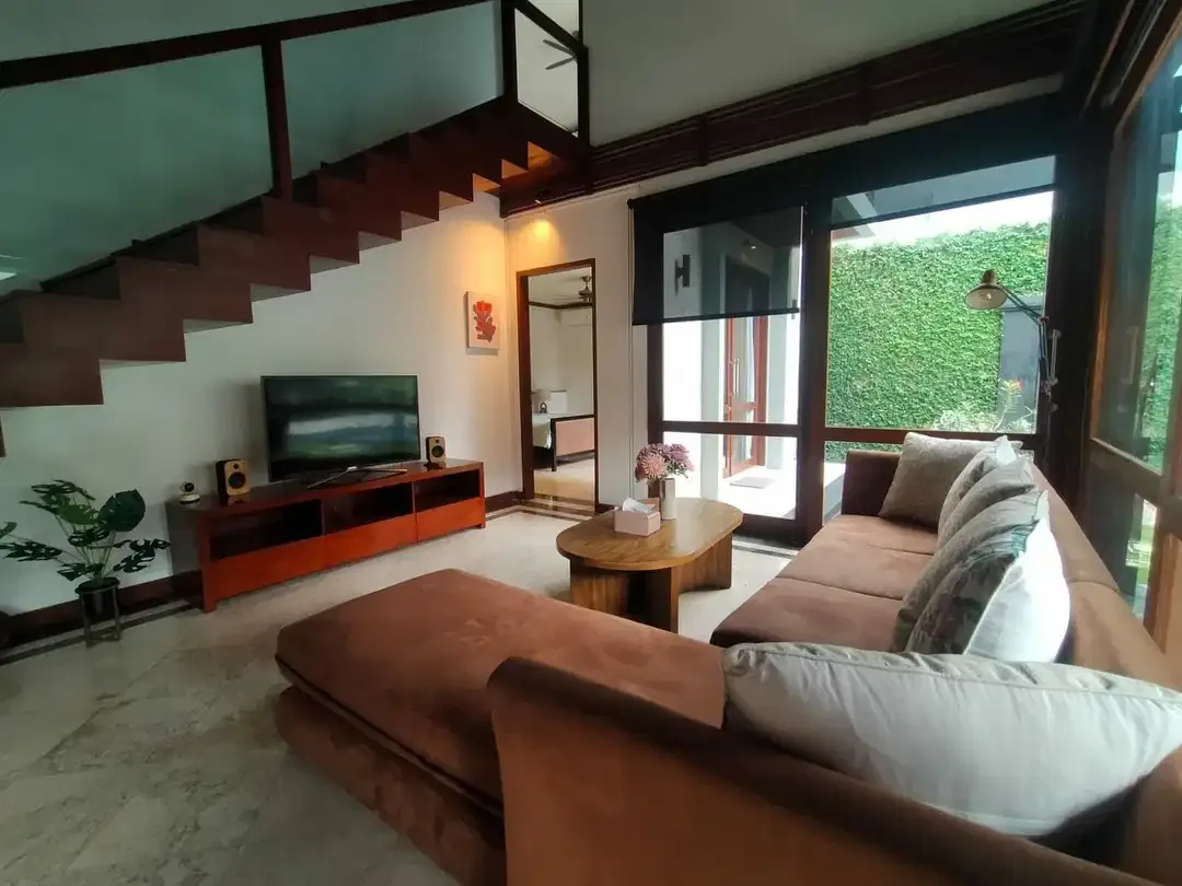 Dijual / Disewakan – Vila Mewah 3 Kamar Tidur di Umalas, Kerobokan - Image 3 of 10