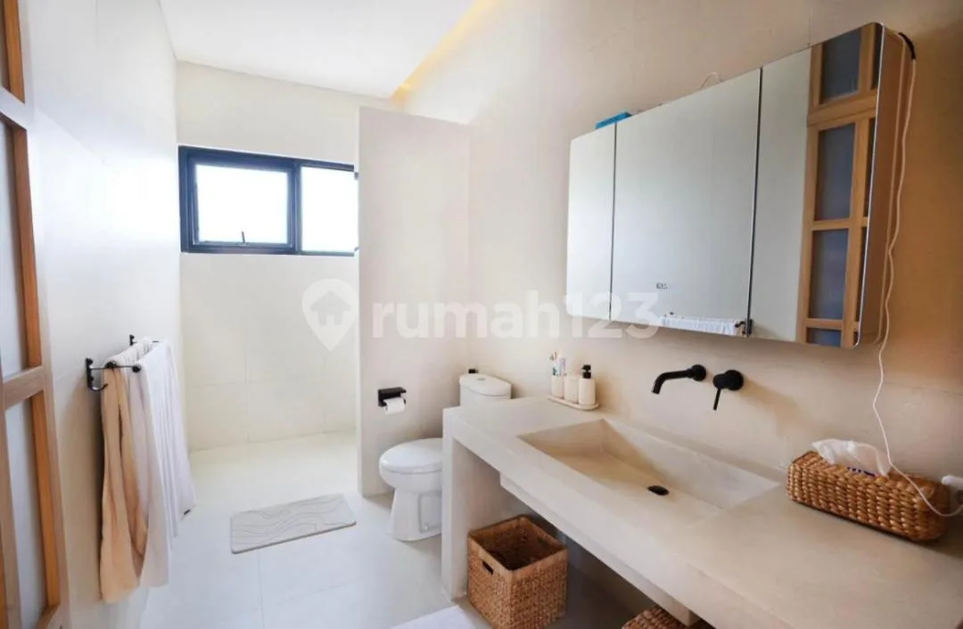 Long Lease Luxury Villa Prime Location At Sanur - Image 3 of 4
