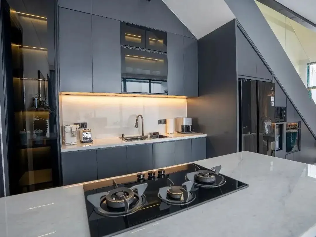 For Sale: Luxurious Modern Villa in Canggu - Image 8 of 10