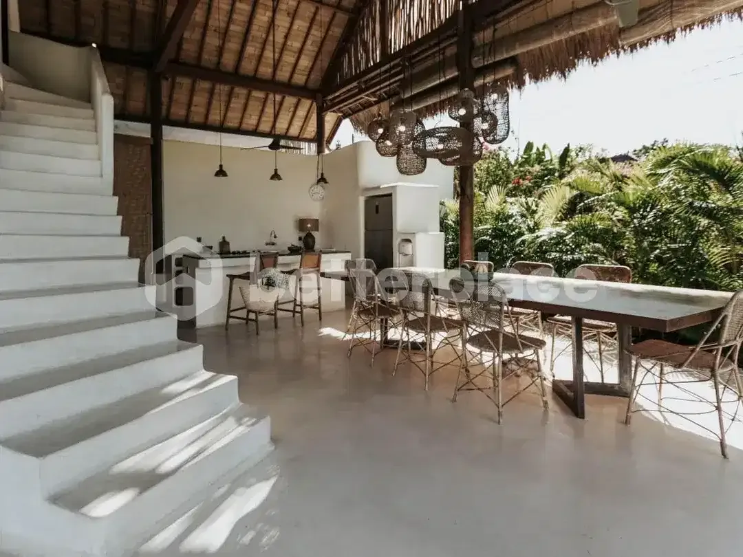 Freehold 4 Bedroom Seseh Villa Just 2 Minutes from the Beach – A Refined Investment Opportunity - Image 3 of 10