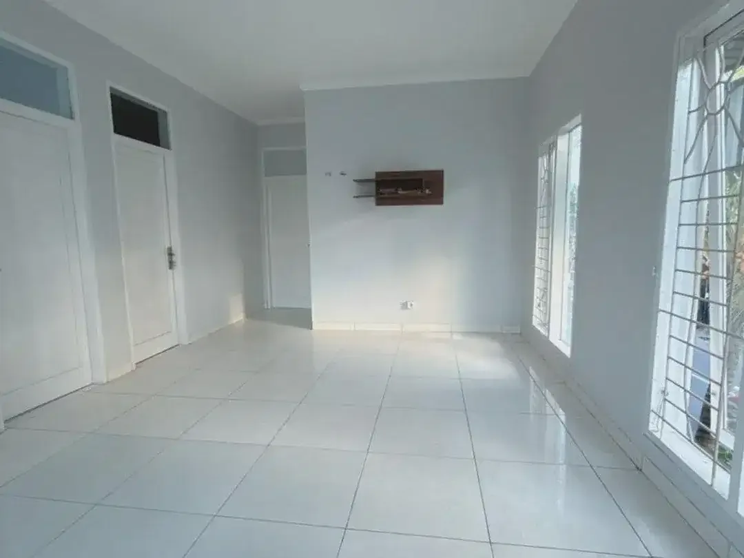 Rumah 4 Kamar dalam Komplek Disewakan di Pemogan - Image 5 of 9