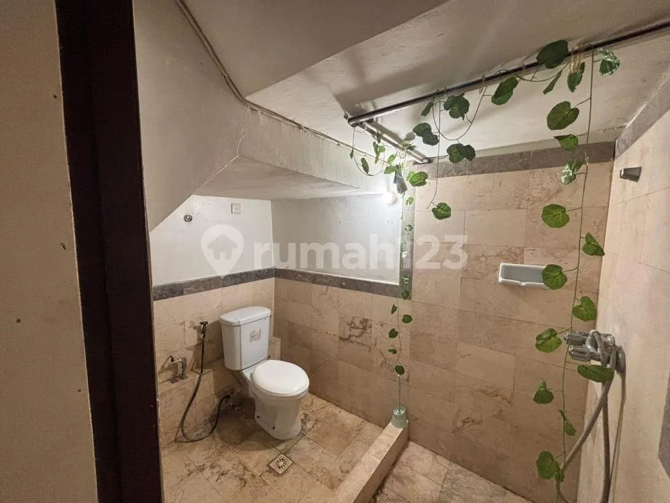 Dijual Rumah 2 Lantai Lokasi Strategis - Jl. Gunung Soputan, Denpasar Barat Dekat ke Kuta, Seminyak, Kerobokan - Image 4 of 4