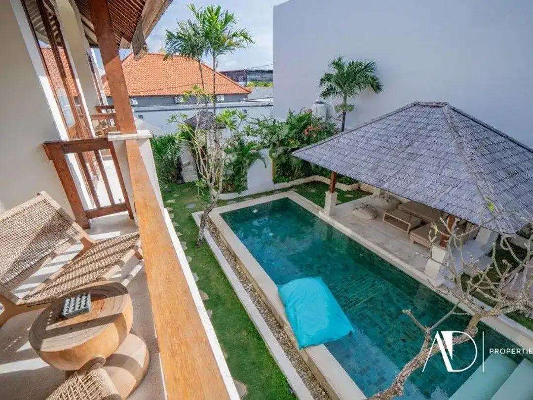 FREEHOLD | TROPICAL DESIGN VILLA NEAR BERAWA BEACH - Image 3 of 10
