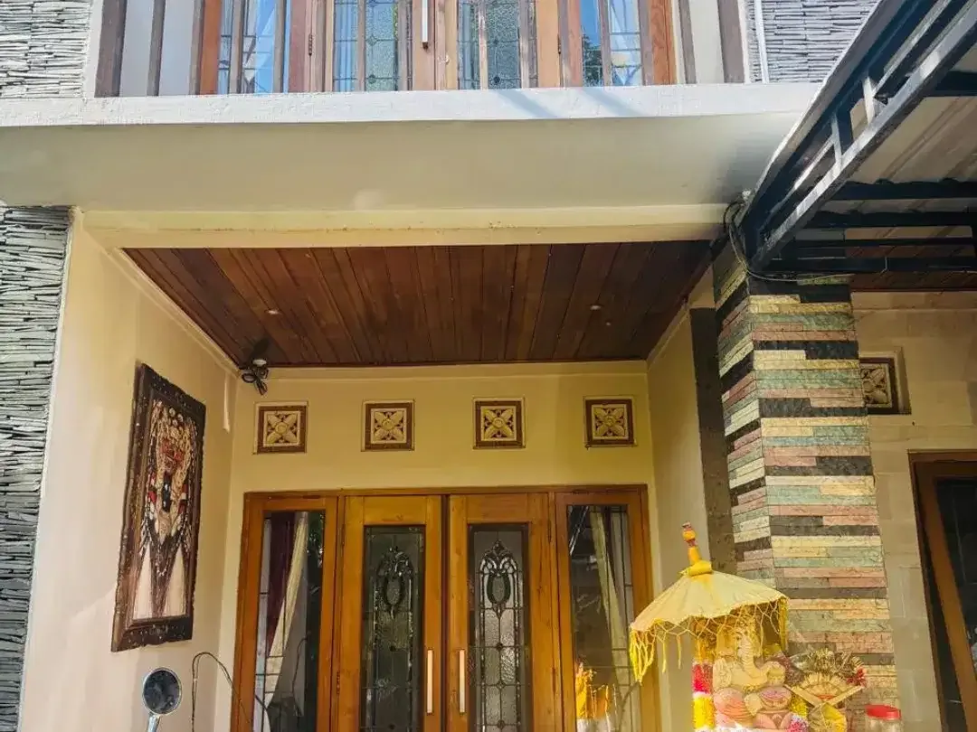 Di Jual Rumah Lantai 2 - Lokasi Area Jl. Penamparan Gatsu Barat - Denpasar Barat - Image 1 of 6