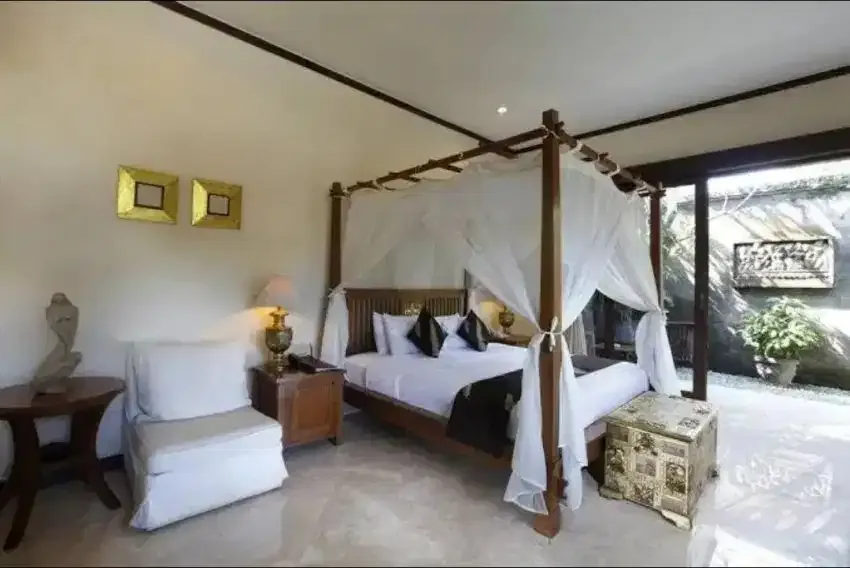VILLA LUXURY STRATEGIS DEKAT PANTAI DOUBLE SIX SEMINYAK - Image 9 of 10