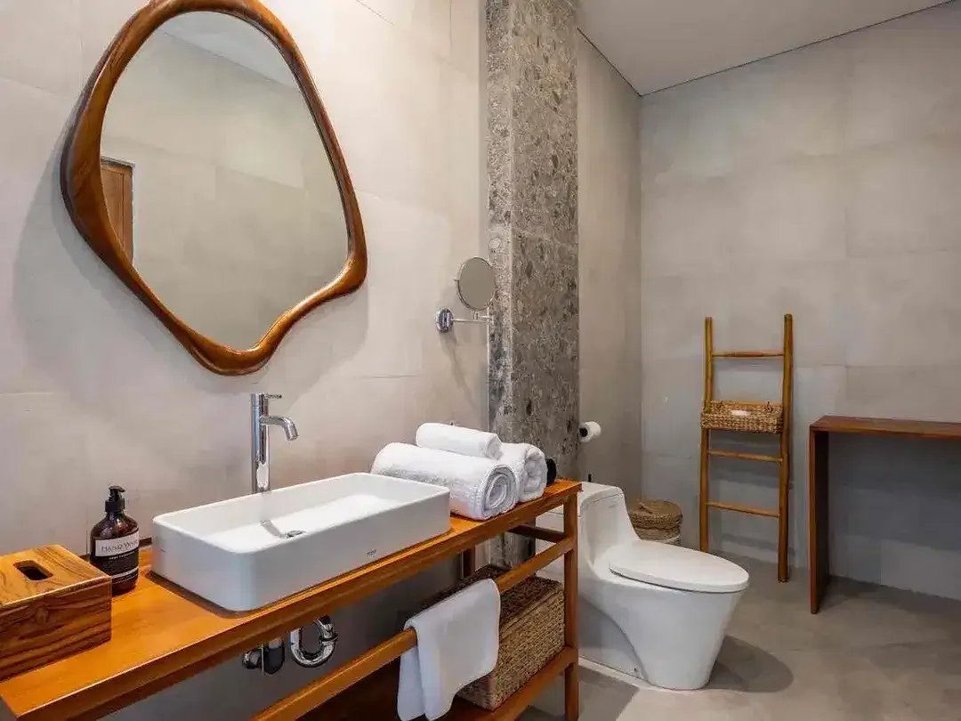 Modern 2 Bedroom Villa Near Canggu - Image 7 of 8