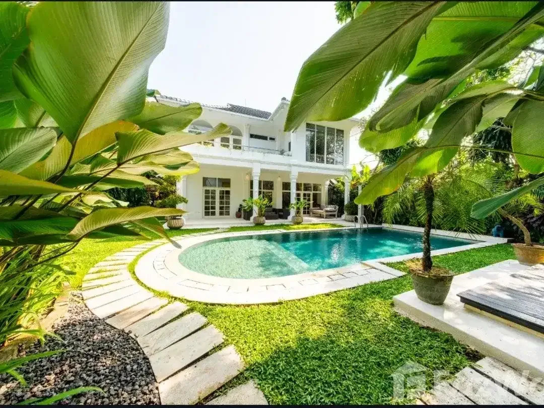 4 Bedroom Villa for rent in Batu Belig, Bali - Image 1 of 10
